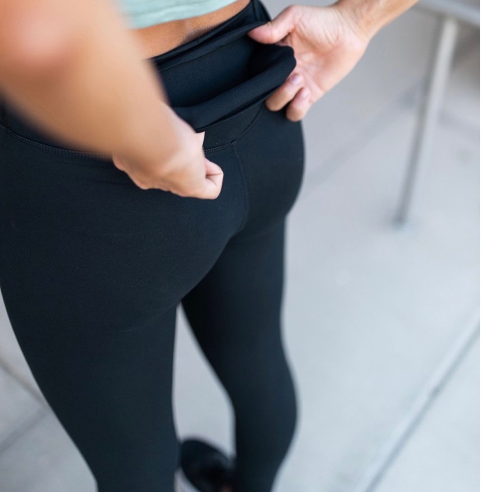 Hydro jug workout leggings. Size Small. New